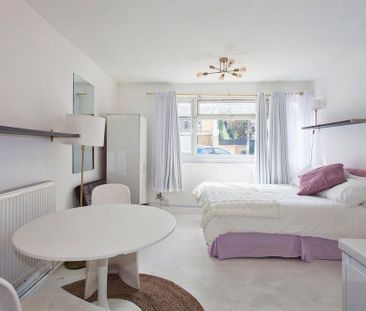 Studio to rent - Photo 6