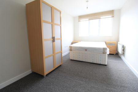 1 bed Apartment for Rent - Photo 4