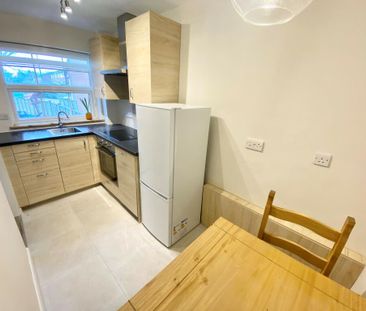 Newly Refurbished 1 Bed Maisonette To Let in Guildford - Photo 3