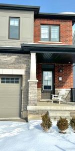 3 BED + 2.5 BATH TOWNHOUSE NIAGARA FALLS - Photo 4