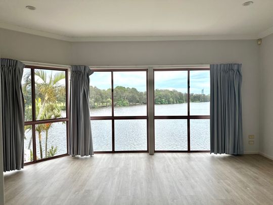 30 Saint Martin Place, Clear Island Waters, QLD 4226 - Photo 1