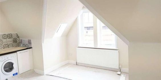 Marketfield Road, Redhill, Surrey, RH1 - Photo 3