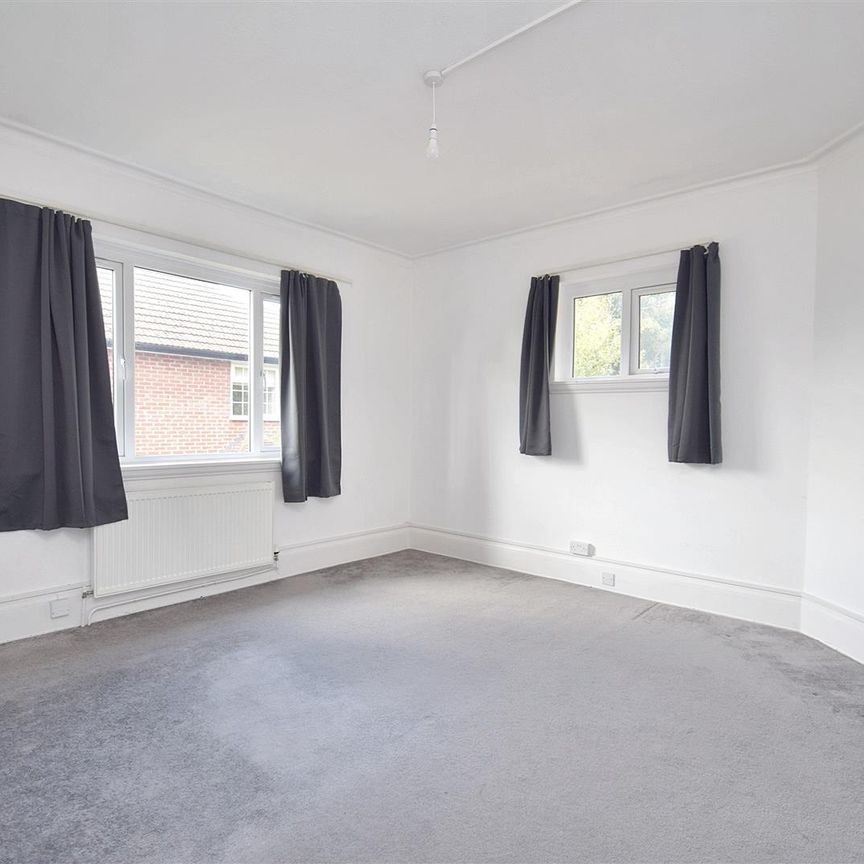 Greenbank, Green Lane, Northwood, HA6 - Photo 1