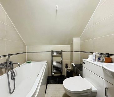 1 bedroom in a house share to rent - Photo 6