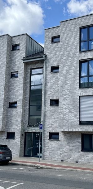 Seniorengerechte Wohnung 2,5 Raum + großem Balkon im 1. OG, alles auf einer Eben ... - Photo 1