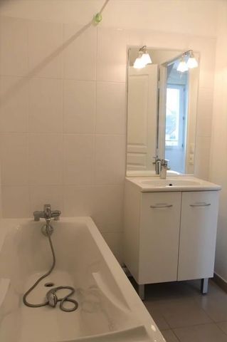 Location Appartement 2 pièces 45m² COULOMMIERS 77120 - Photo 4