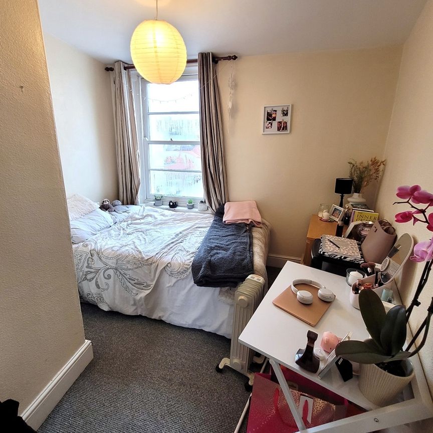 3 Bed Maisonette, Bruton Place, BS8 - Photo 1