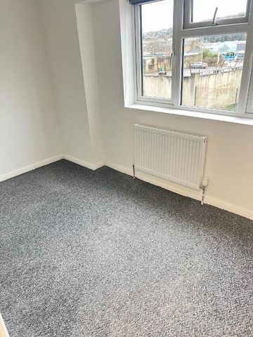 42 Cecil Street, Newry, BT35 6AU - Photo 2