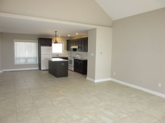 For Lease - 11981 MORRIS Road, Niagara Falls, Ontario - Photo 1