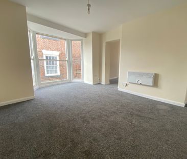 1 bed House Share - Photo 1