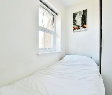 2 bedroom House To Let - Photo 4