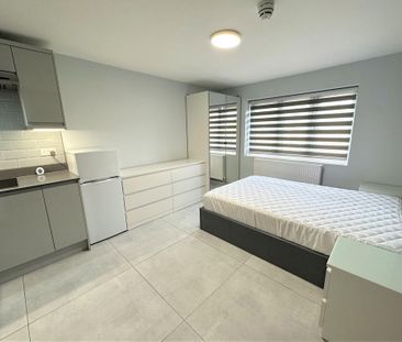 Studio to rent - Photo 5