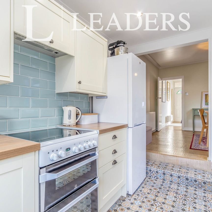 3 bedroom terraced to rent Theobald Road - Photo 1