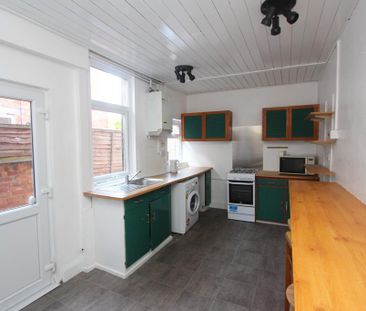 3 bedroom terraced house to rent - Photo 3