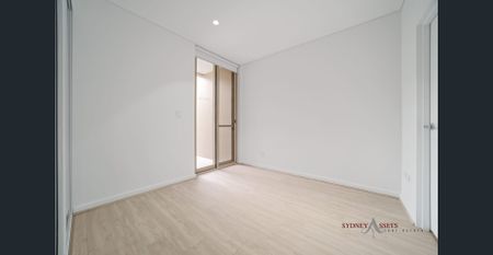 Immaculate, Luxury, Sun Drenched 2BR in CONVENIENT Location! - Photo 2