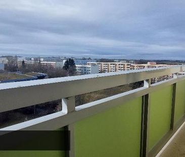 4 Zimmer mit Balkon und EBK, frisch saniert mit Aufzug - Foto 1