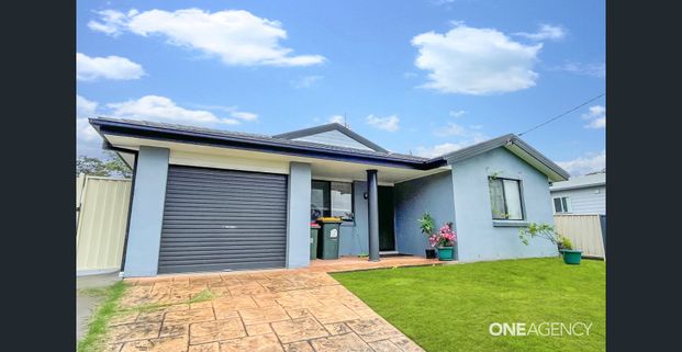 COASTAL COMFORT AND EASY LIVING ALL YEAR ROUND - Photo 1