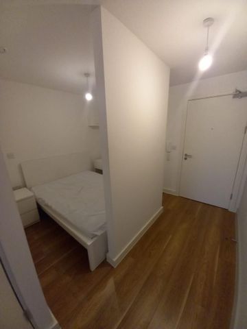 Studio to rent - Photo 4