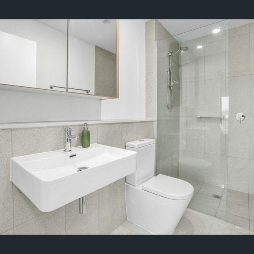 Modern Terrace Home in Sought-After Elara Estate - Photo 1