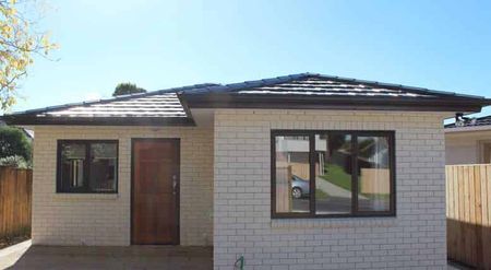 2 Bedroom Unit in Pakuranga - Photo 5