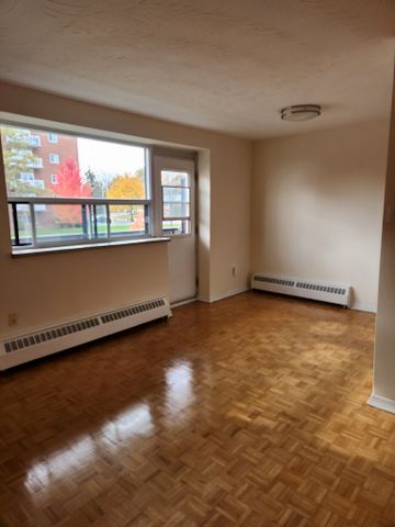 One Bedroom - Photo 5