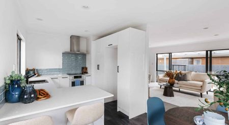 Move to Maunganui Road in time for Christmas - Photo 4