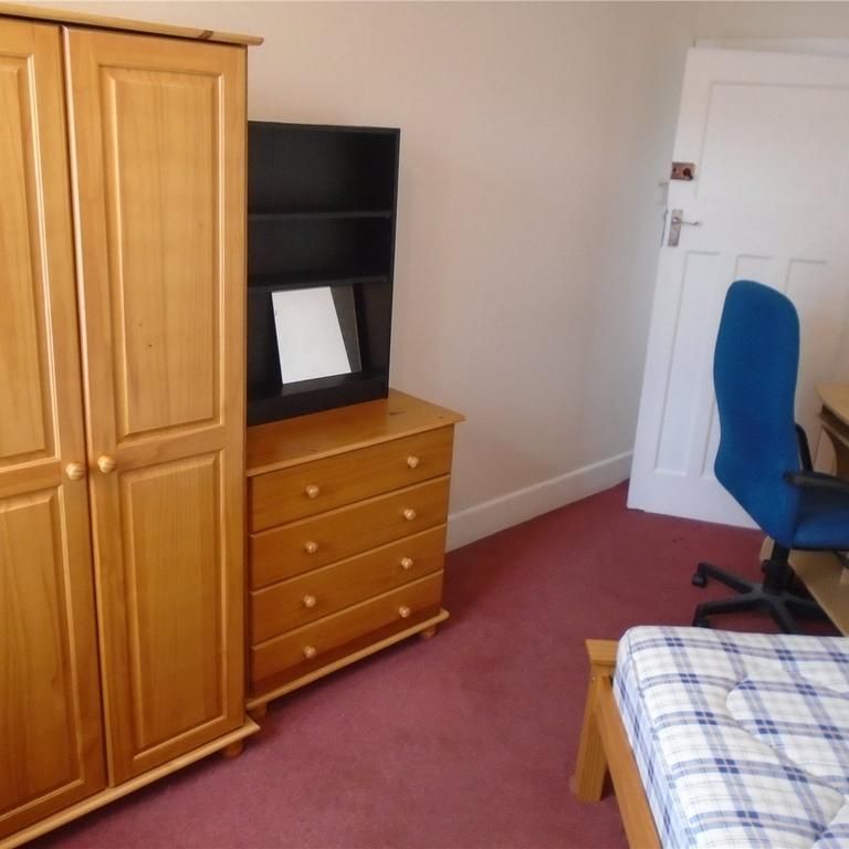 5 bedroom semi-detached house to rent - Photo 1