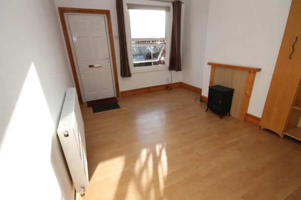 2 bedroom end of terrace house to rent - Photo 1