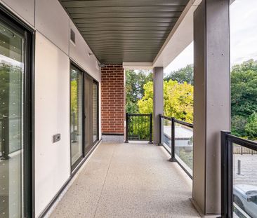 For Lease - 135 CANON JACKSON Drive Unit# 204, Toronto, Ontario - Photo 6