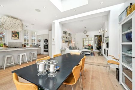 5 bedroom semi-detached house to rent - Photo 2