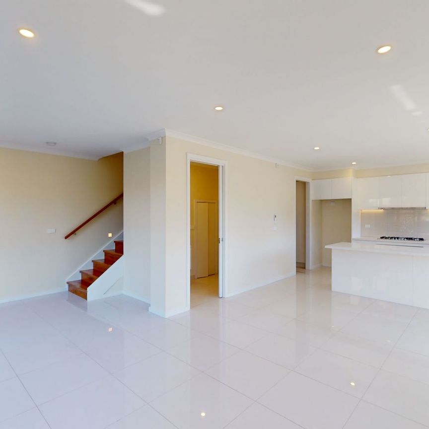 8/97 Blackburn Road Mount Waverley VIC - Photo 1