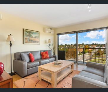 Sunset Views Wembley Apartment - Photo 4