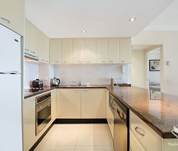 Large unfurnished Unit with easy access to the new Kangaroo Point G... - Photo 5