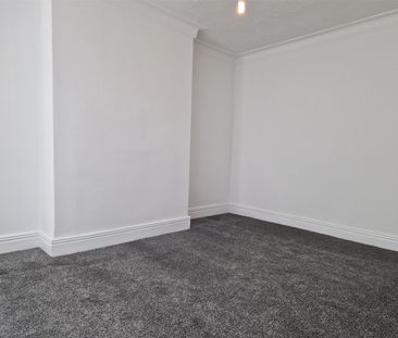 3 bed flat to rent in Danby Gardens, Heaton, NE6 - Photo 6