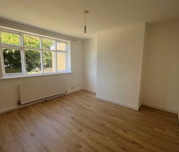 Price £1,250 pcm - Available 01/01/2026 - Unfurnished - Photo 5