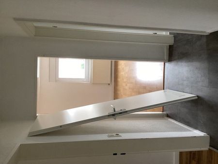 Wer will mich!? Günstige 2-Zimmer-Dachgeschosswohnung - Foto 4