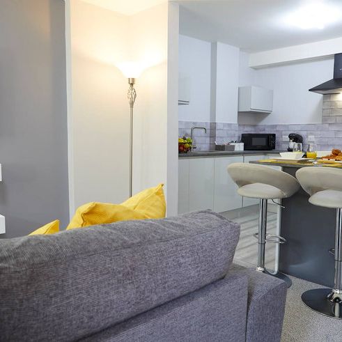 Royal Avenue - Photo 1