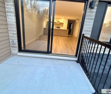 852 rue Magnone, Granby à louer - Photo 1