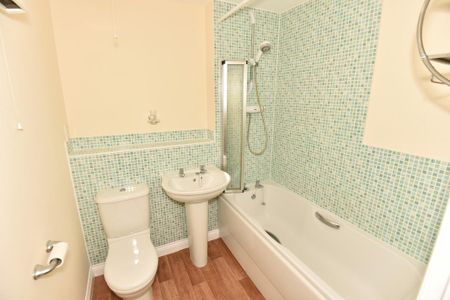 2 bedroom apartment to rent - Photo 5