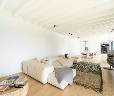 Prachtig gerenoveerde hoeve met panoramisch zicht over de polders - Photo 4