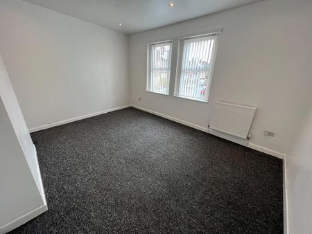 3 bedroom end of terrace house to rent - Photo 2