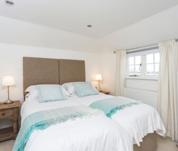 2 bedroom cottage to rent - Photo 1