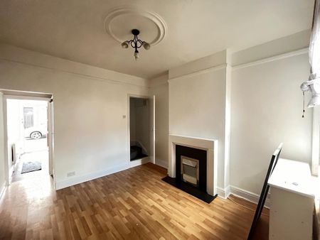 3 bedroom terraced house to rent - Photo 5