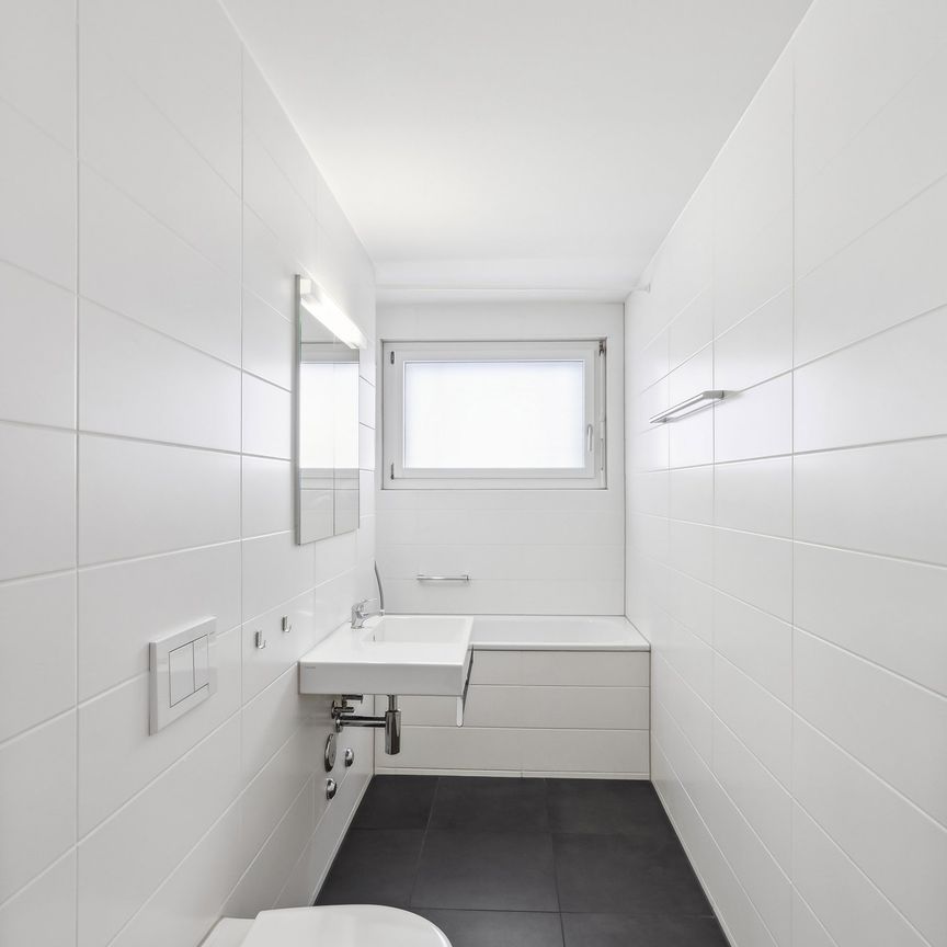 "Sonnige und moderne Wohnung im Seefeld" - Photo 1