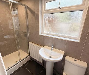 5 bedroom terraced house to rent - Photo 5