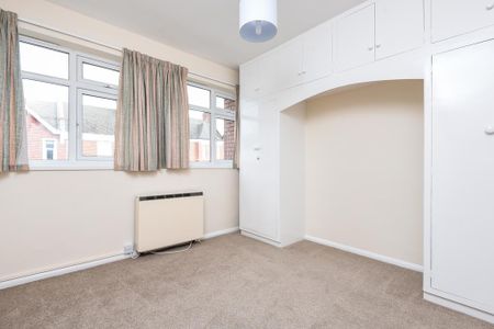 2 bedroom flat to rent - Photo 3