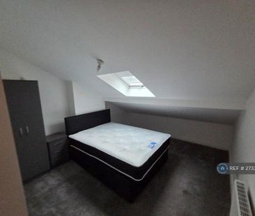 1 bedroom in a house share to rent - Photo 4