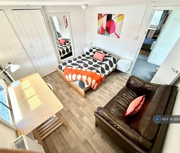 1 bedroom in a house share to rent - Photo 5