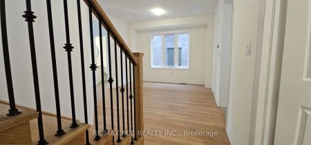 Property For Lease | E9015228 - Photo 5