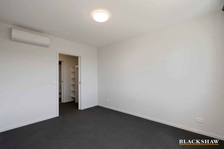 Tuggeranong Town Centre apartment - Photo 5